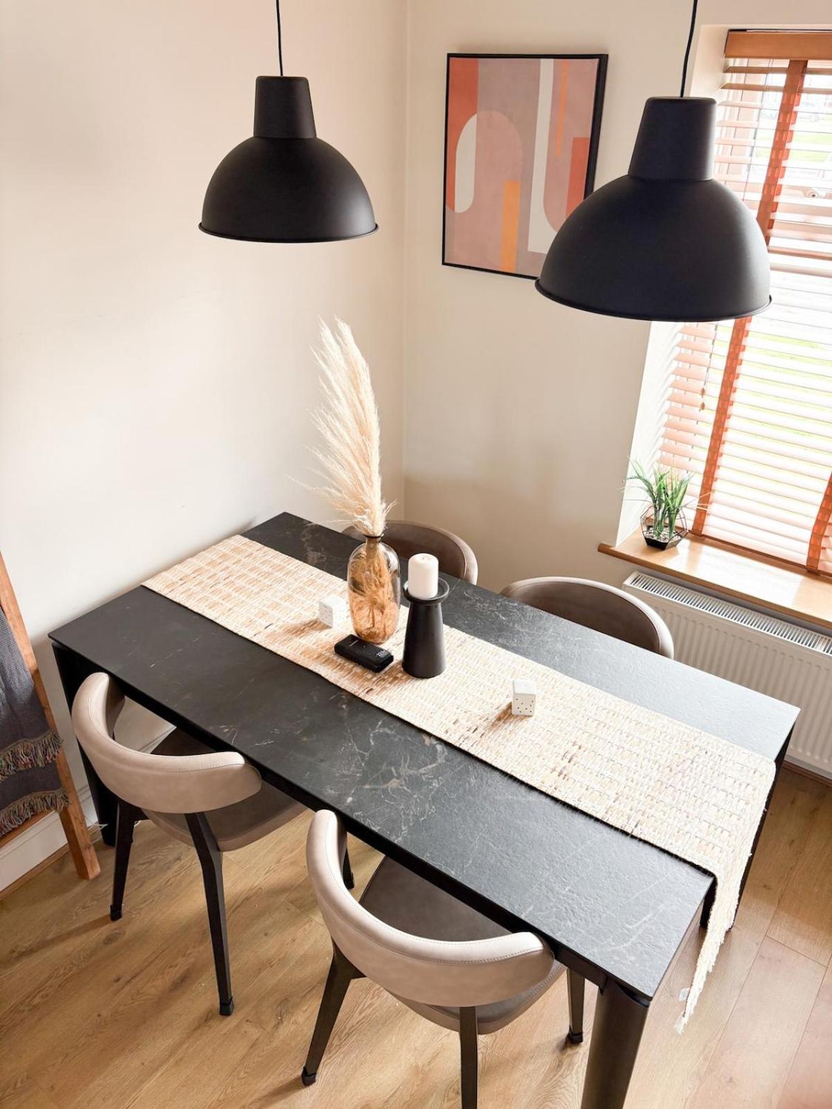 Home In Upminster Buitenkant foto